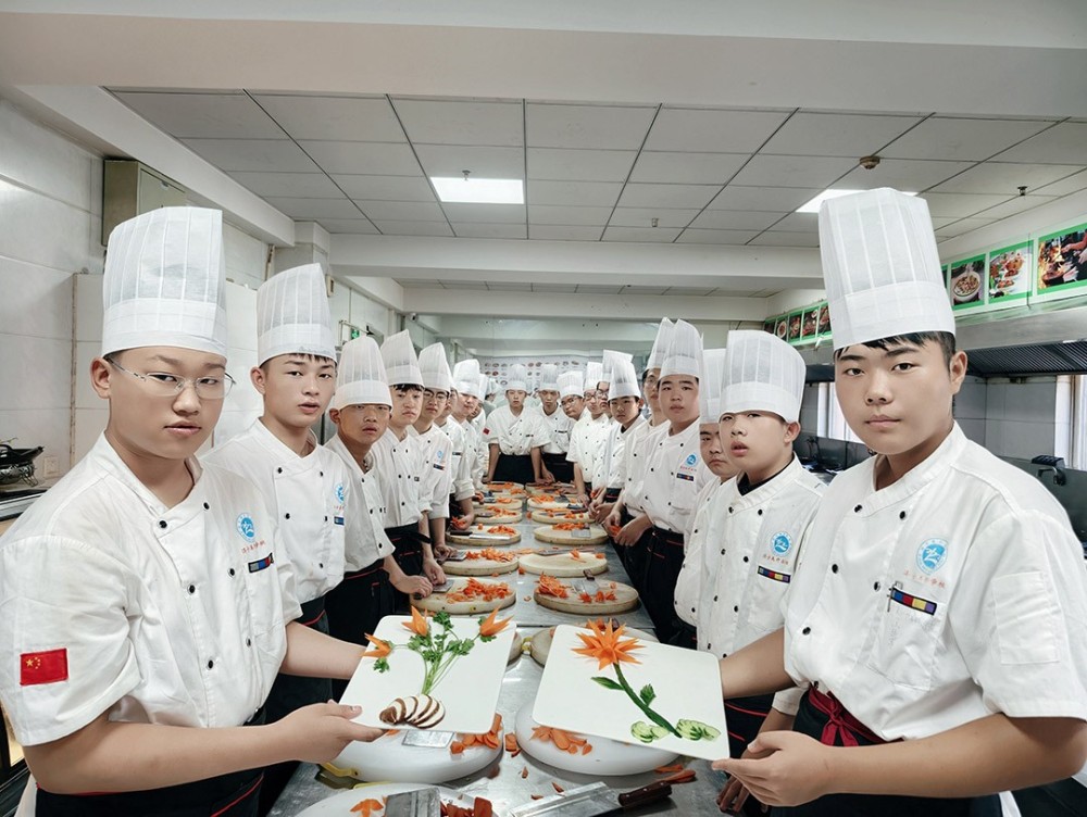 市场技能人才缺口持续扩大 济宁本地老牌学校-----美开乐职业培训学校 助力青少年把握技能时代新机遇
